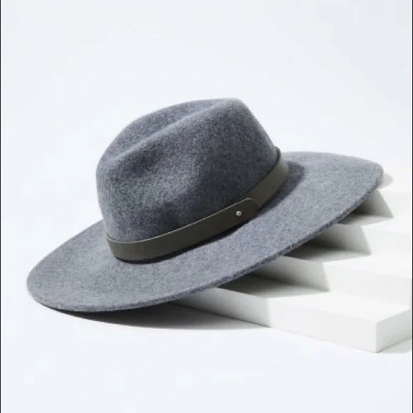 LOFT | Accessories | Womens Fedora With Faux Leather Band  display picture 1